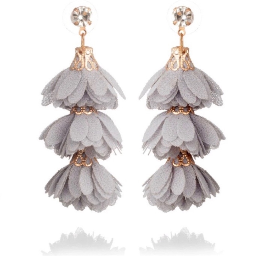 Flower Petal Layered Tassel Earrings - Picture 7 of 8